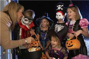 Download Halloween Trick or Treat game